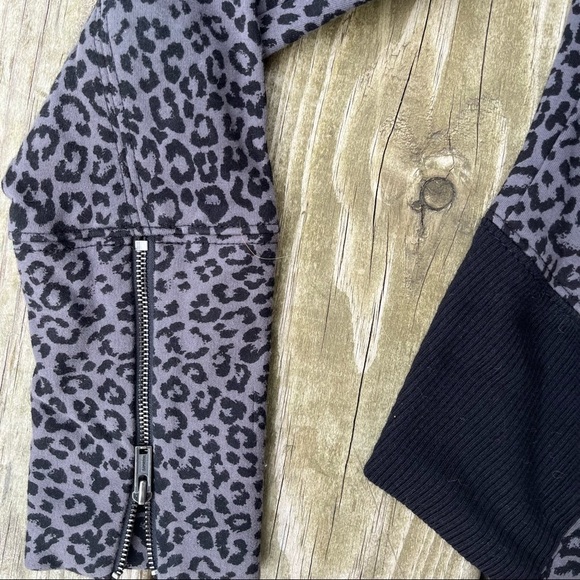 Leopard Print Asymmetrical Zip Moto Sweater Jacket Size S - Picture 4 of 9